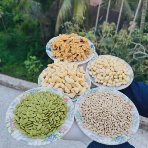 আখরোট ১০০ গ্রাম কাজুবাদাম ১০০ গ্রাম থাই চীন বাদাম ১০০ গ্রাম মিষ্টি কমড়া বীজ ১০০ গ্রাম সূর্যমুখীর বীজ ১০০ গ্রাম